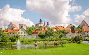 Beyond Tourist Hotspots